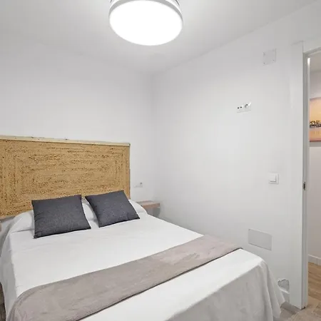 Apartment En La Playa Con Patio Malaga